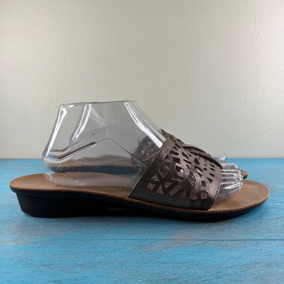 Paul Green Munchen Bronze Perforated Slide on Leather Sandals Size 11 US - Picture 2 of 9